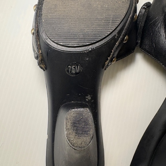 Vintage G By Guess Open Toe Mule/Heels Size 7.5M Leather Bow Gold Accents - Picture 11 of 16